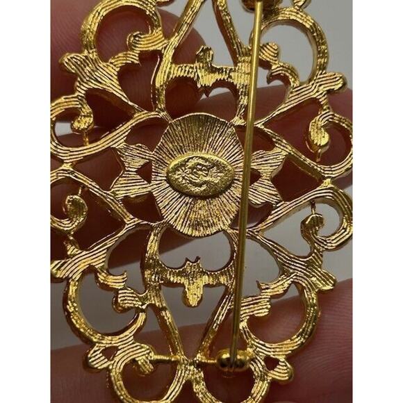 Vintage Scrolled Gold Tone Brooch with Faux Pearl Oval Brooch Pin - Picture 10 of 12